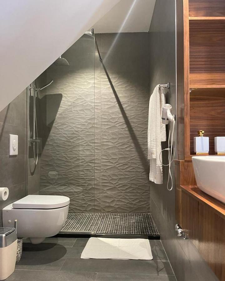 Vila Shard Boutique Hotel Tirana Eksteriør billede